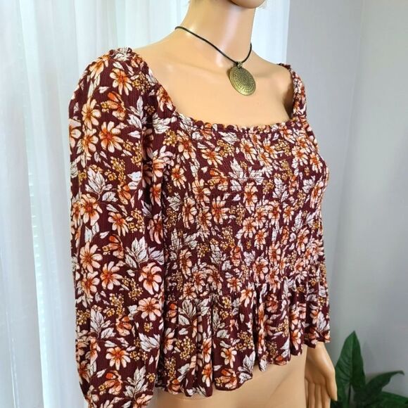 American Eagle Crop Smocked Top Medium - Picture 4 of 8